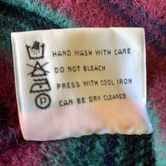 VTG Lot of 2 Wool Berets w/ ROBERT MACKIE Scotland Lyndsay Tartan & Black Hat - Picture 4 of 7